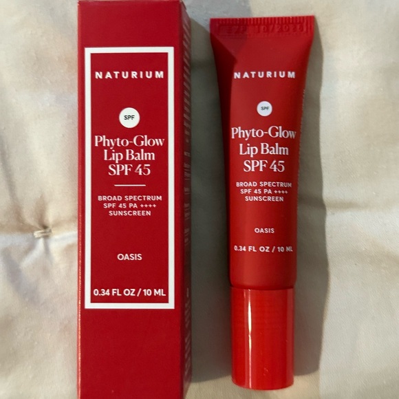 Naturium Phyto-Glow Lip Balm SPF 45 - Oasis. NIB - Picture 1 of 1